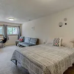Bright & Cozy Studio Apartment In Colorado Springs