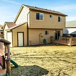 Pet Friendly: Cozy Getaway, Centrally Located