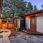 Spacious Family Home In The City