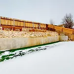 Springs Manor