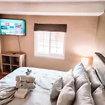 Pet Friendly 2 King Beds Af Academy Sleeps 12