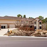 Golden Hills Retreat A