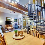 Historic Colorado Springs Home With Yard In Downtown