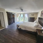 Loving Home Away From Home, 6 Bedrooms, 8 Beds