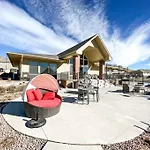 Stylish New Home Close To Downtown