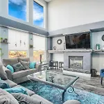 6Bd Quiet Northside Mountain Views & Parks