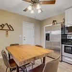 * Colorado Draft House * Smart Tvs * Self Entry *