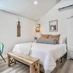 Kiowa Studio - Downtown Pet-Friendly Bbq Fire Pit