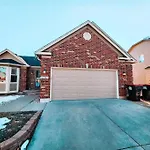 Pet Friendly/3 King Beds/Sleeps 14/Game Room Near