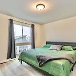 Tempurpedic Quartz Balcony Modern 3Br 3 5Ba
