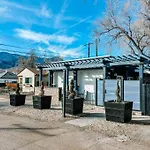 Colorado Spa Retreat / Hot Tub/Sauna / Downtown