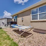 Colorado Springs Townhome With Game Room And Grill!