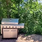 Well-Stocked, Family Friendly Home On The Westside Str-1669