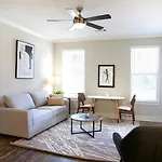 Landing Modern Apartment With Amazing Amenities