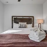 4Bd Beautiful Rooftop Mountain Views New Townhome