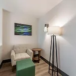 Comfort Suites Colorado Springs East - Medical Center Area