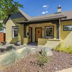 3Bd Charming Cottage Large Backyard Garden Suite