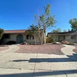 5Bd Two Homes Firepit Great Family Vacation Area