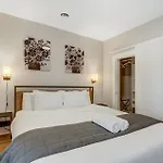 Downtown Getaway - Balcony - King Beds