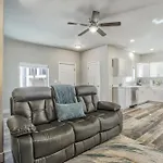 New Downstairs Condo-Mins To Downtown-Pet Friendly
