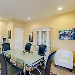 Fully Furnished Downtown Apartment - Pet Friendly!