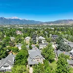 Noble Mansion 7 Bedrooms W Hot Tub Firepit & Bbq