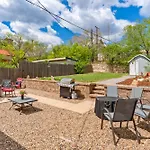 3 Bedroom *Downtown* With Firepit