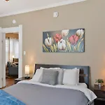 3 Bedroom *Downtown* With Firepit