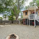 Blackstone Hideaway Downtown Lower-Level Apt