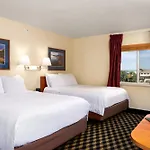 Mcm Elegante Suites (Adults Only)