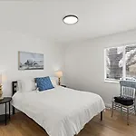 Mountain Views, Close To Attractions, Upper Unit