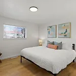 Mountain Views, Close To Attractions, Upper Unit