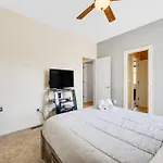Downtown Cozy Retreat