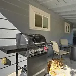 Bonny Creation - Chic Downtown Convenience Hot Tub