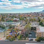 Tiger Lair Walk To Cc Historic Downtown Cos 4Br