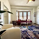 Spacious 2-Bedroom Suite Near Downtown Colorado Springs