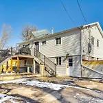 2 Mi To Downtown Colorado Springs Apt With Grill!
