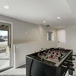 Foxwood Acres Family Home Hot Tub & Mountain Views