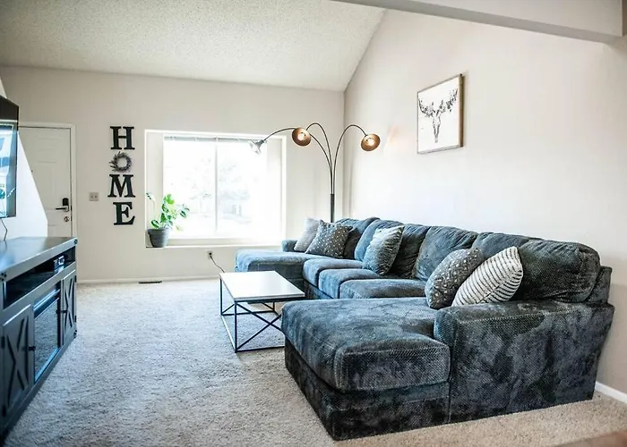 Pet Friendly: Cozy Getaway, Centrally Located
