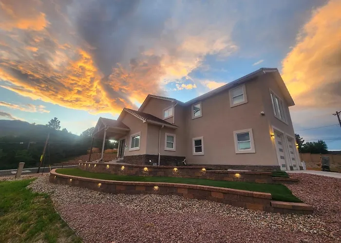 Loving Home Away From Home, 6 Bedrooms, 8 Beds
