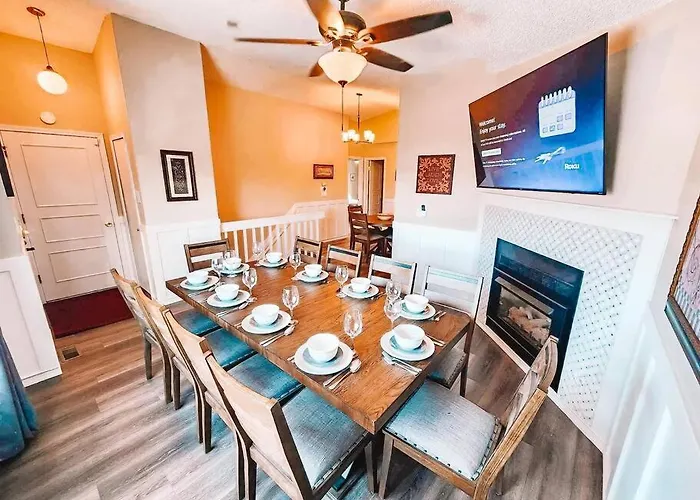 Pet Friendly/3 King Beds/Mins To Airport