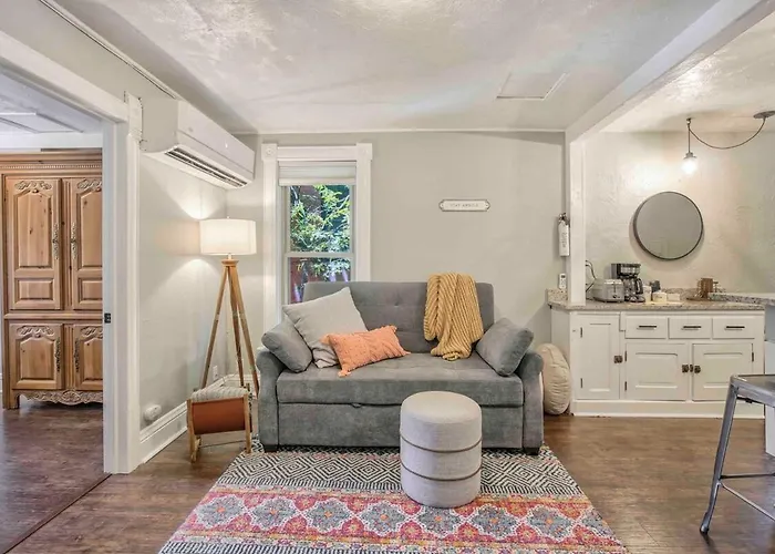 Miners Escape - Timeless District Cozy Haven