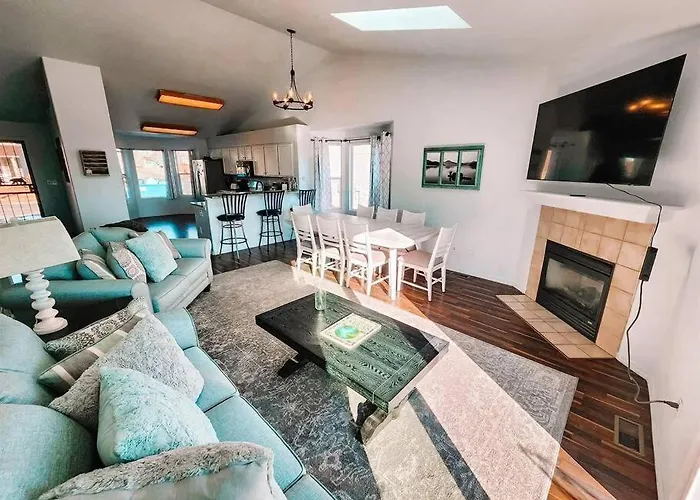 Pet Friendly/3 King Beds/Sleeps 14/Game Room Near