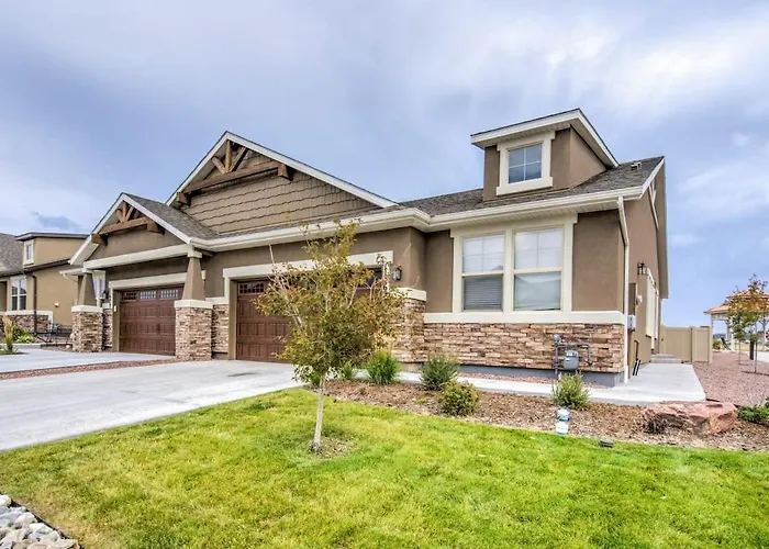 4Br Modern Townhome Close To Usafa