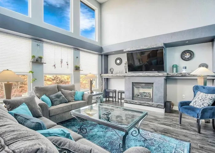 6Bd Quiet Northside Mountain Views & Parks