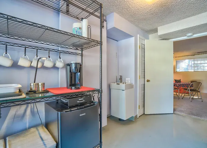 Cozy Ground Floor - Pet Friendly - Work Space