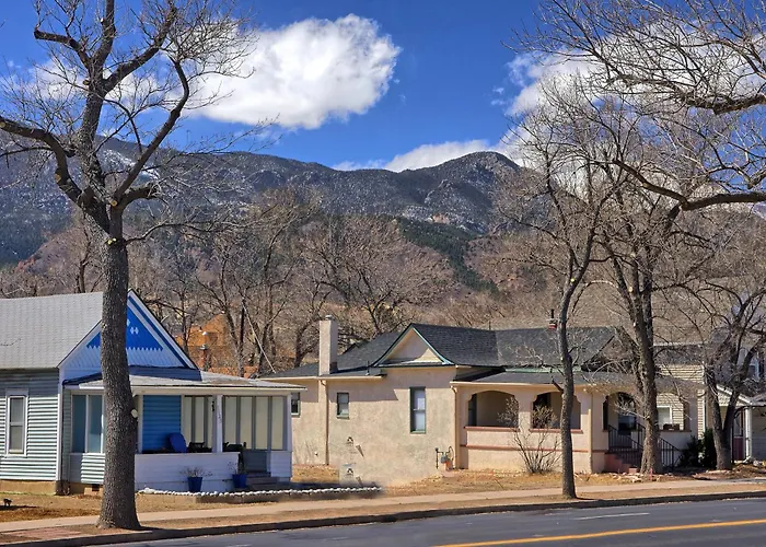 Historic Home W/Pikes Peak Views