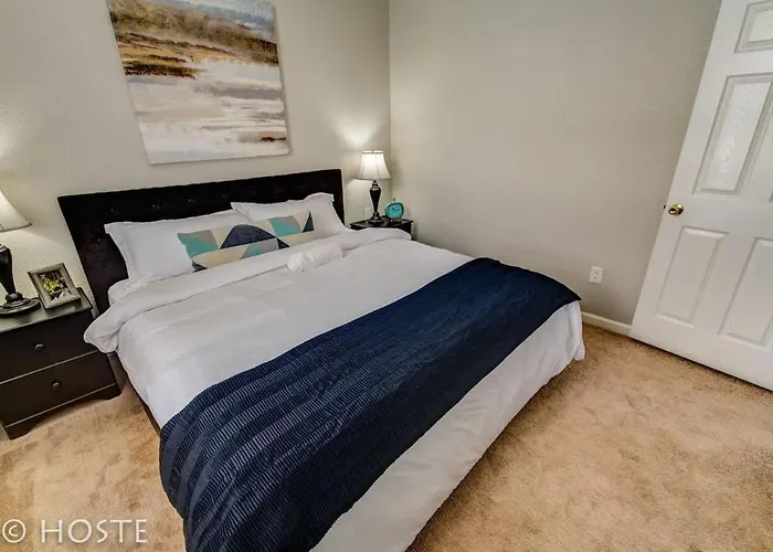 *H New!* 1 Bedroom Downtown Townhome, Newly Renovated!