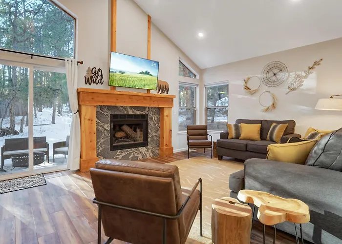 Fox Run Retreat Hot Tub & Fire Pit & Bbq