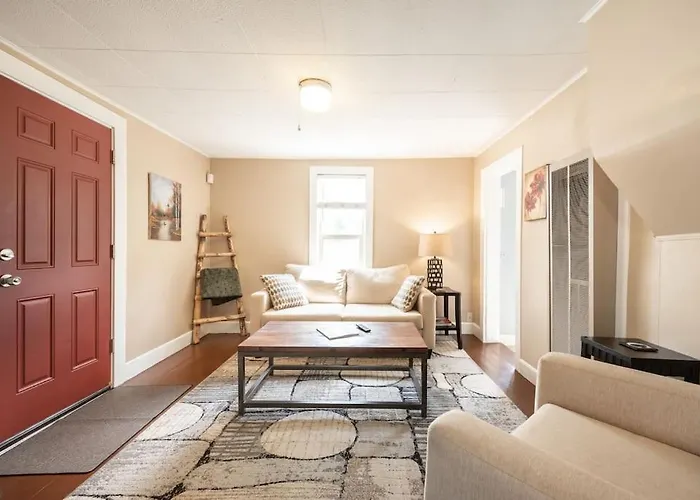 Cozy Cottage - Walk To Newest Downtown Restaurants